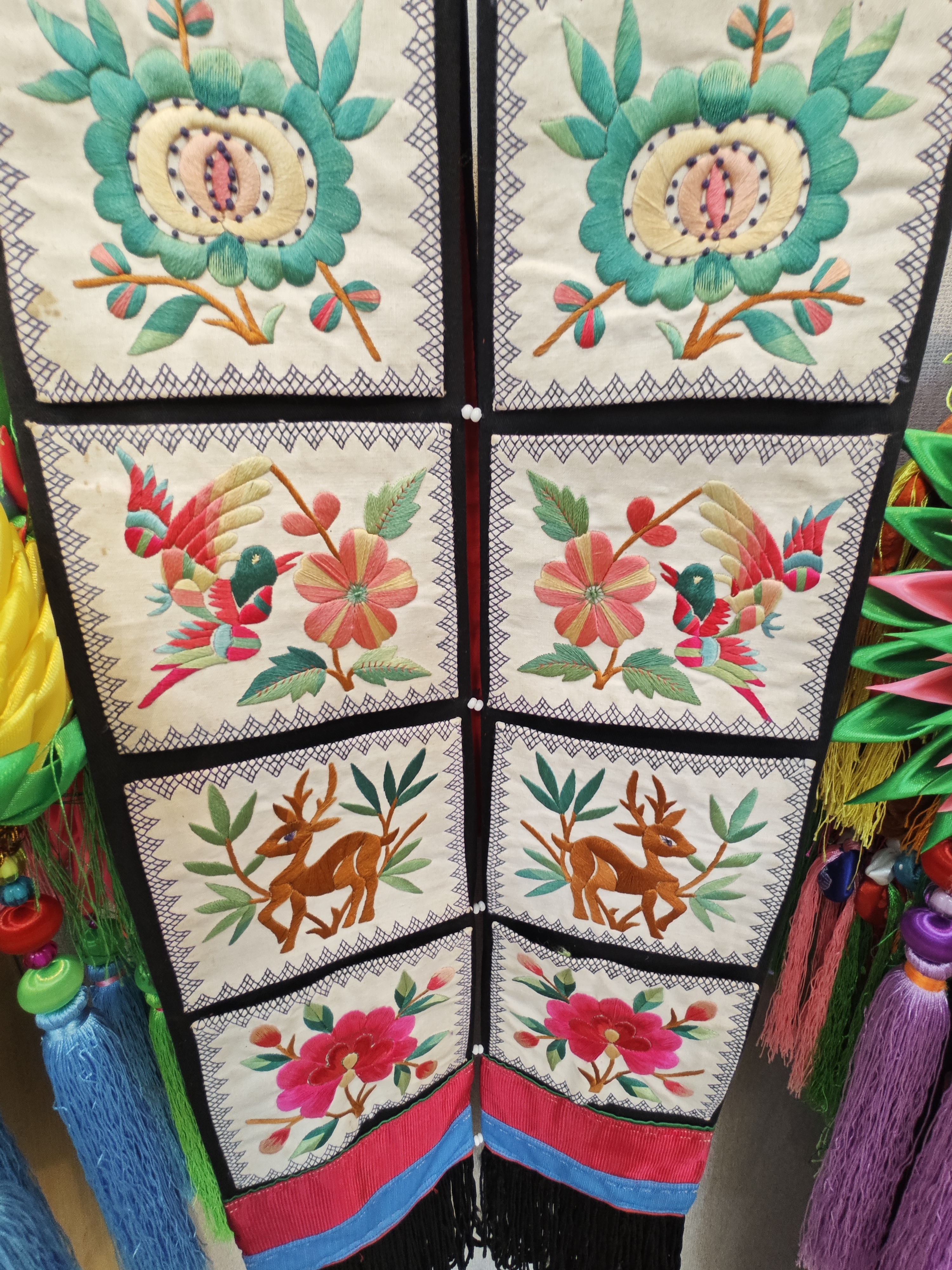 班彥刺繡