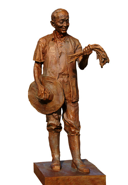 《袁隆平》22cm×24cm×60cm 青銅 2010年_副本
